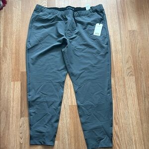 Men’s Abercrombie and Fitch, the travel, hybrid jogger